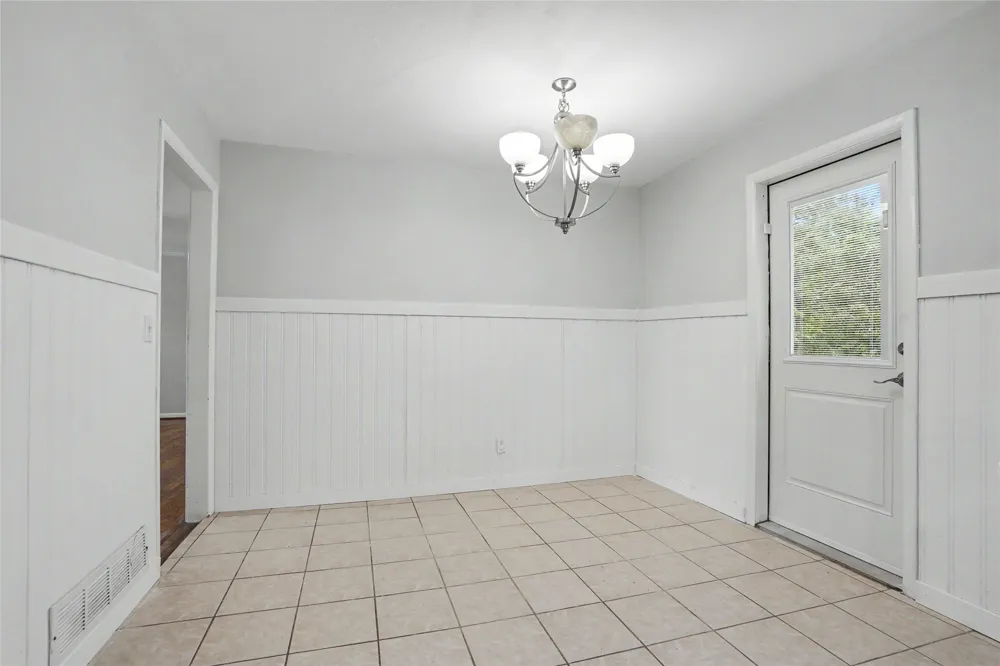 1614 S Cedar Avenue Broken Arrow, OK 74012