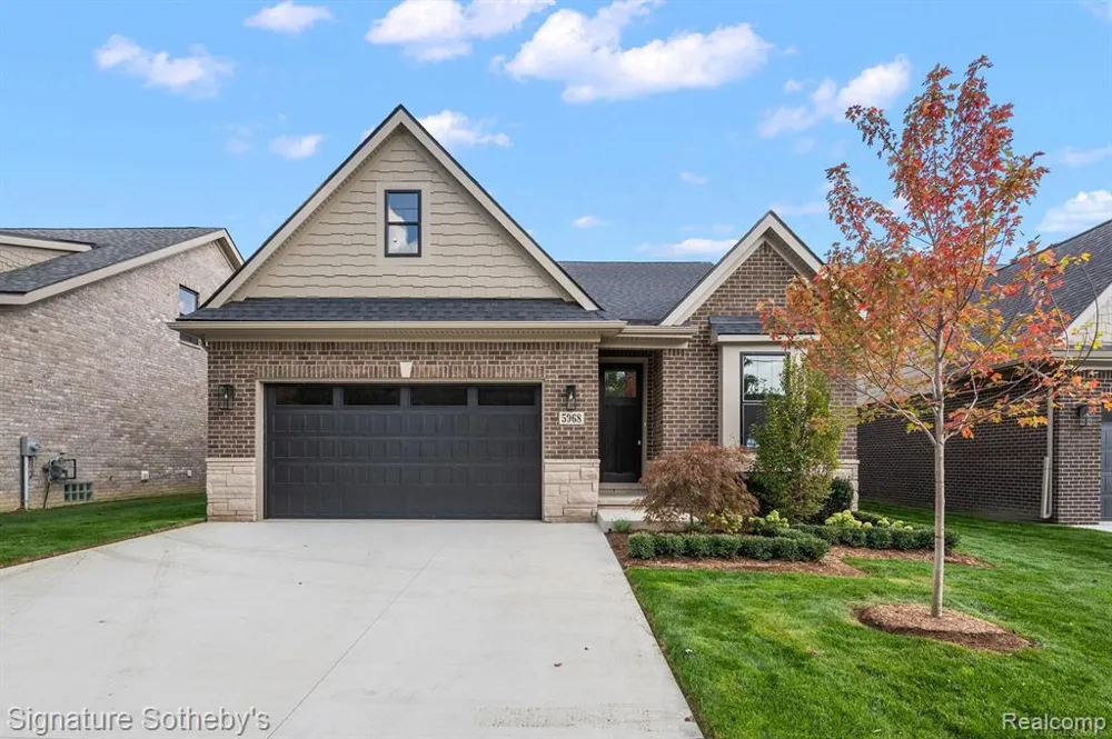5968 Willow Grove Drive Troy City, MI 48085