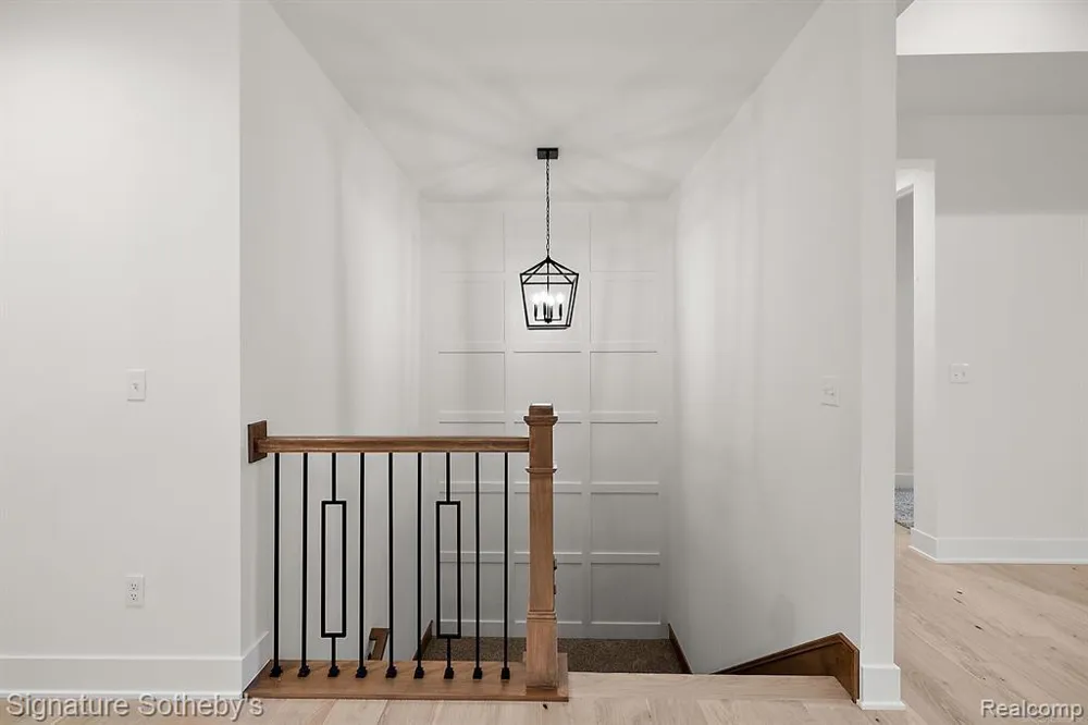 5968 Willow Grove Drive Troy City, MI 48085