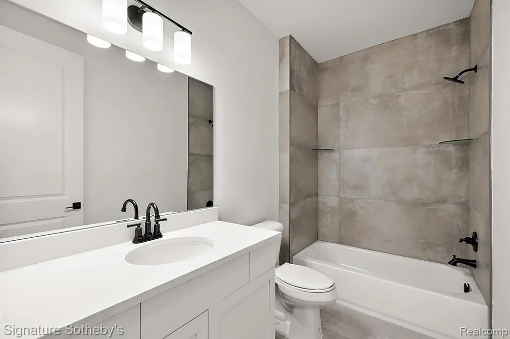 5968 Willow Grove Drive Troy City, MI 48085