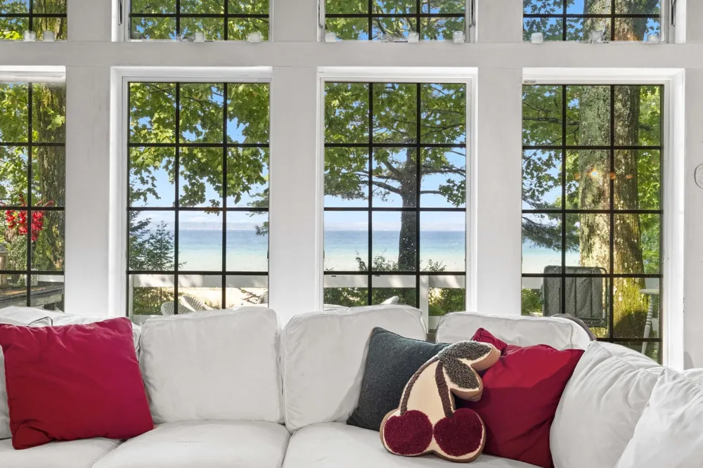 2565 Shore Wood Drive Peninsula Township, MI 49686