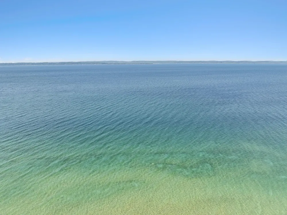 2565 Shore Wood Drive Peninsula Township, MI 49686