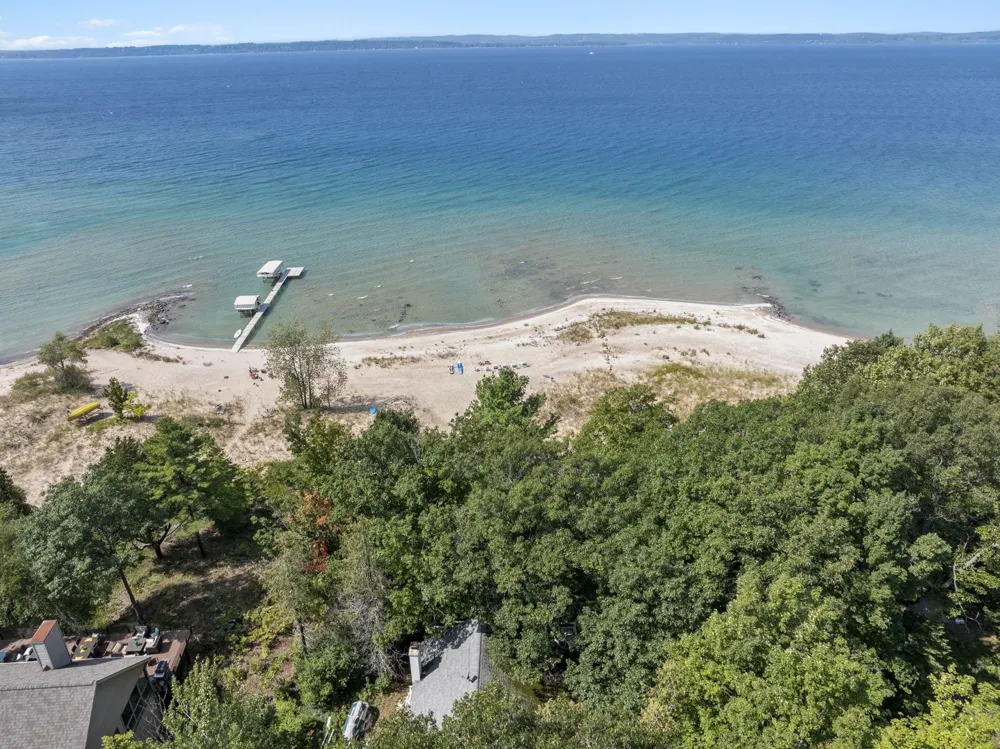 2565 Shore Wood Drive Peninsula Township, MI 49686