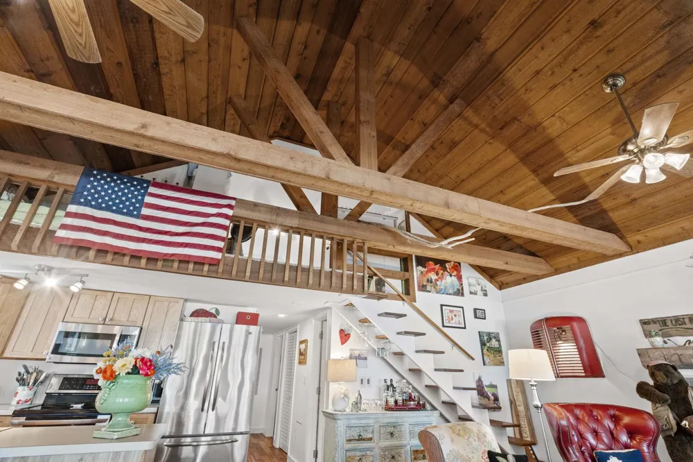 2565 Shore Wood Drive Peninsula Township, MI 49686