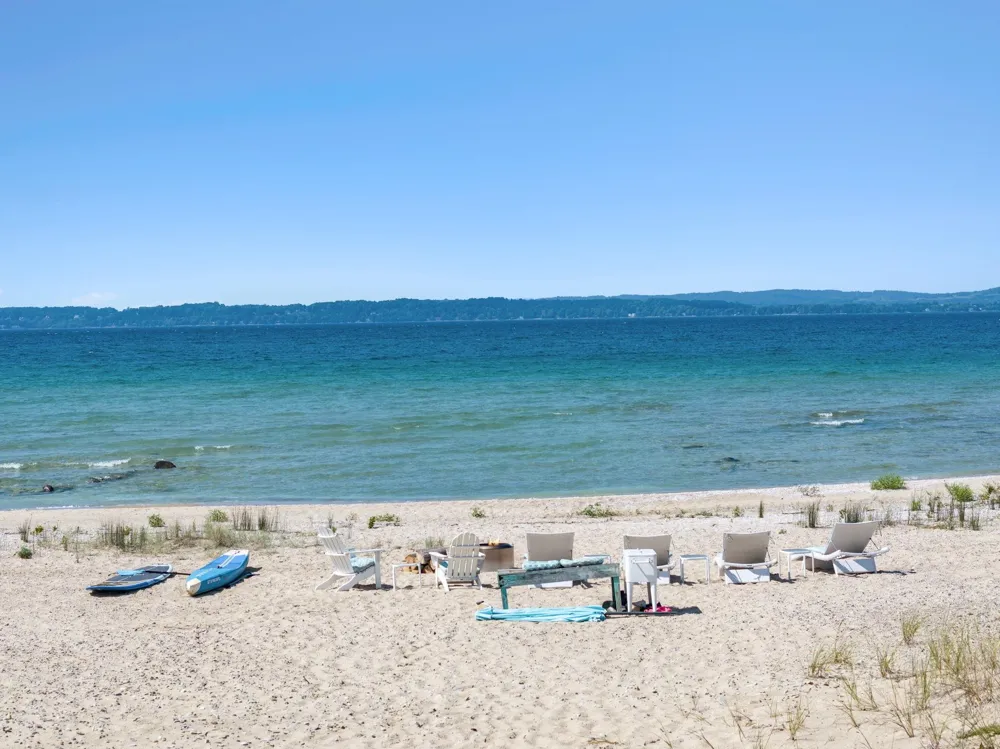 2565 Shore Wood Drive Peninsula Township, MI 49686