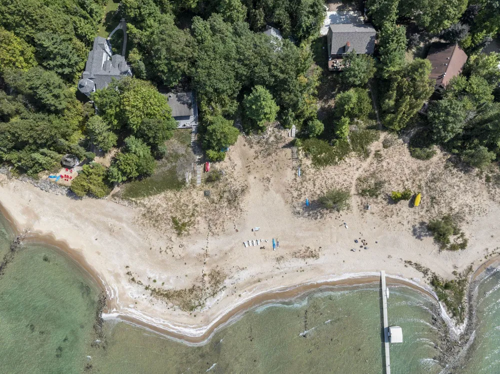 2565 Shore Wood Drive Peninsula Township, MI 49686