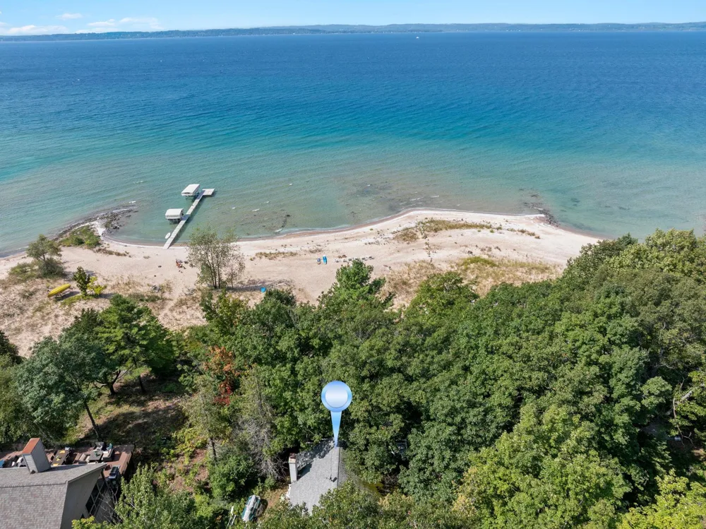 2565 Shore Wood Drive Peninsula Township, MI 49686