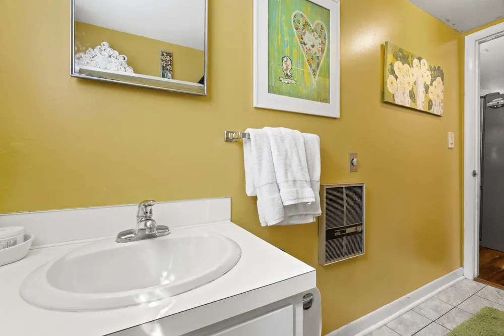 2565 Shore Wood Drive Peninsula Township, MI 49686