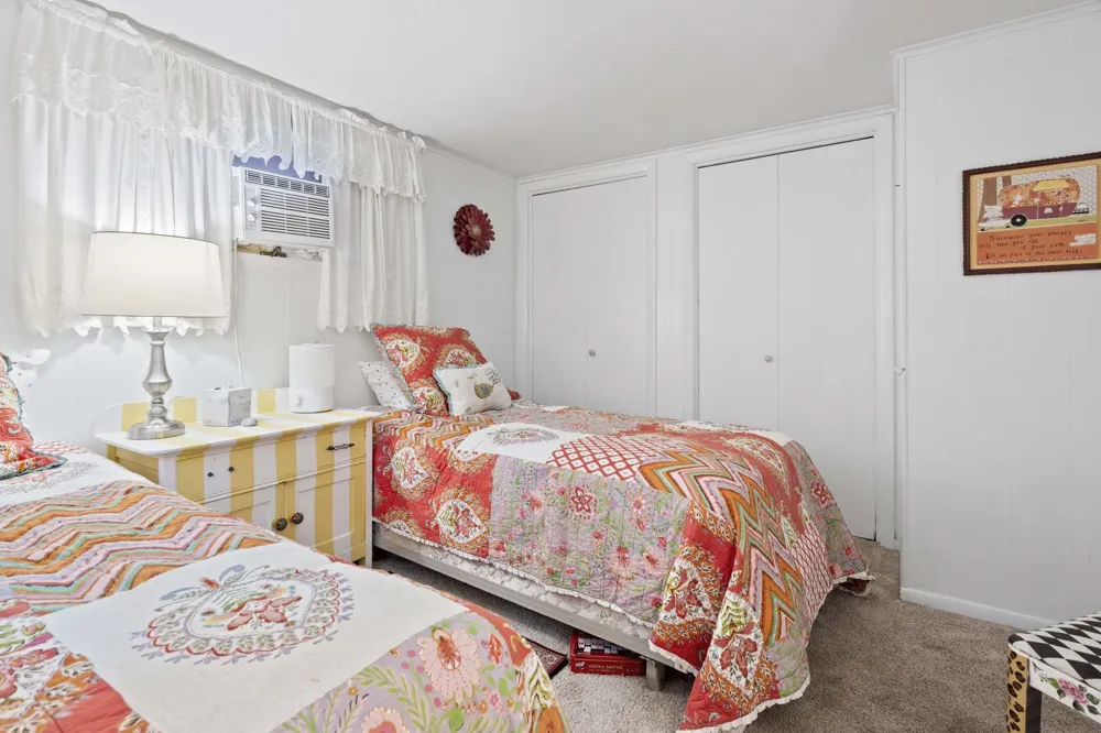 2565 Shore Wood Drive Peninsula Township, MI 49686