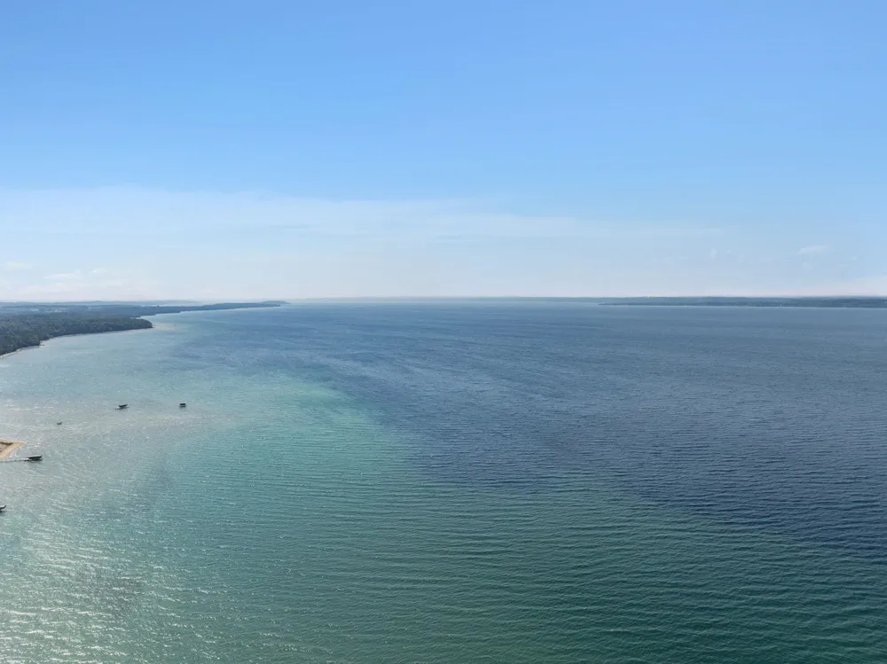 2565 Shore Wood Drive Peninsula Township, MI 49686