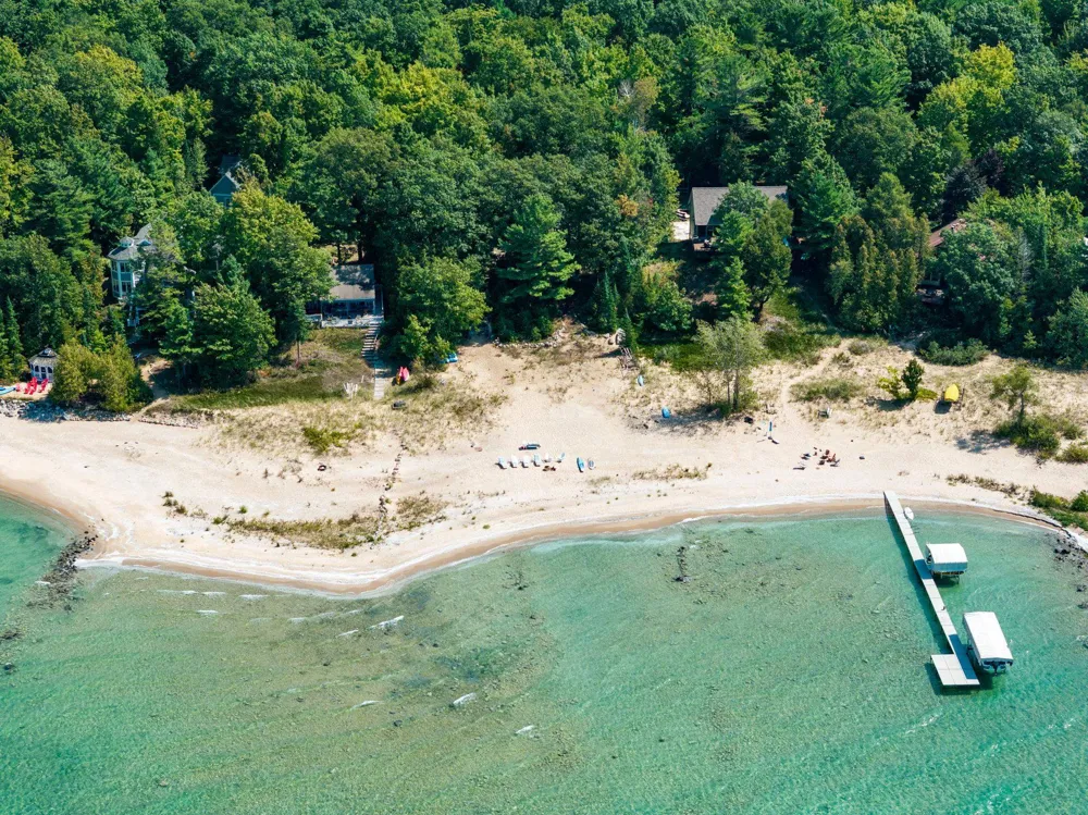 2565 Shore Wood Drive Peninsula Township, MI 49686