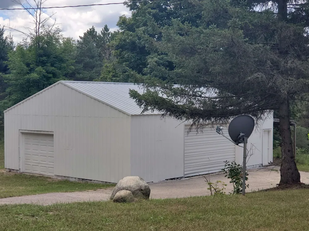 8055 41 ROAD Liberty Township, MI 49663