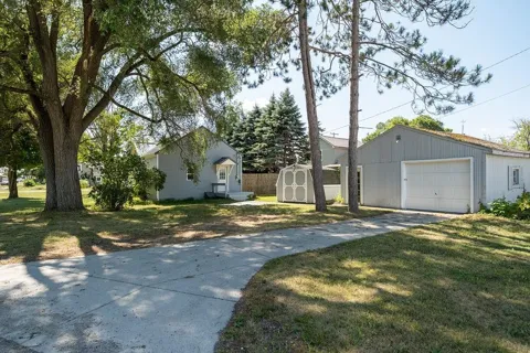 211 Oak