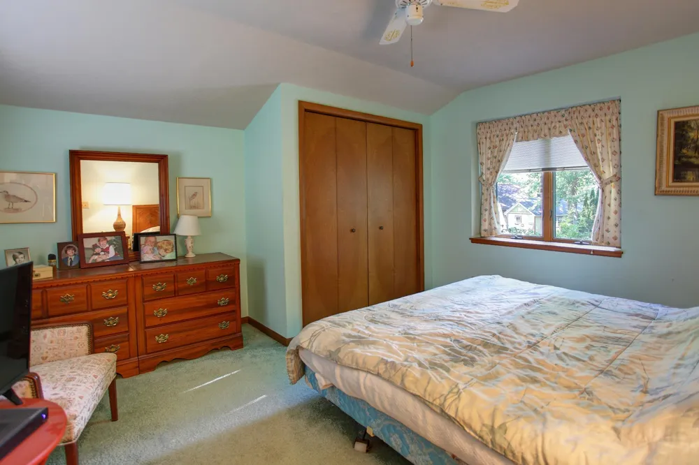 2624 Crescent Shores Drive Long Lake Township, MI 49685