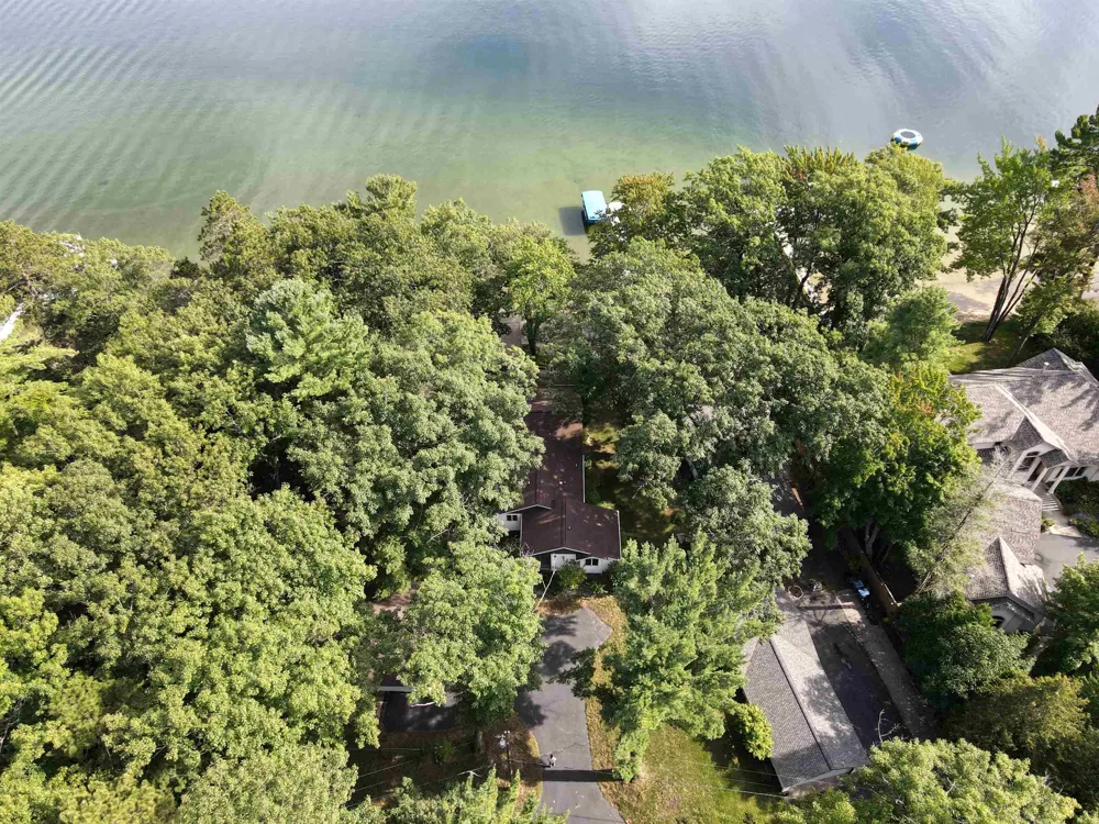 2624 Crescent Shores Drive Long Lake Township, MI 49685