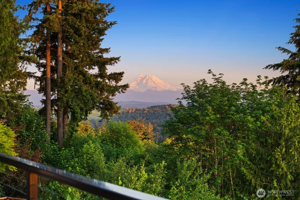 12065 206th Place SE Issaquah, WA 98027