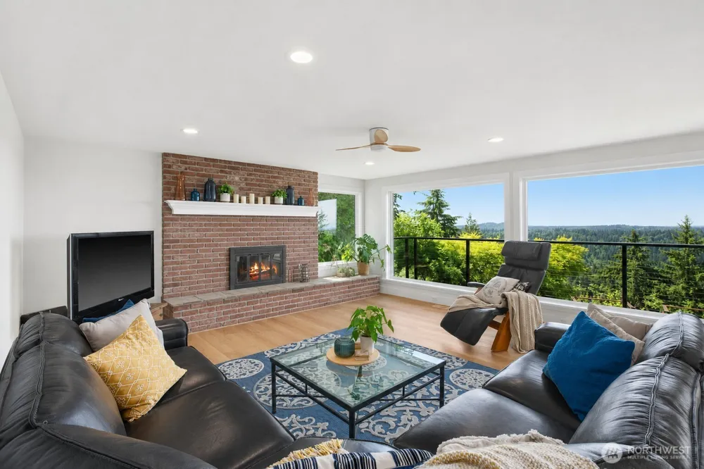 12065 206th Place SE Issaquah, WA 98027