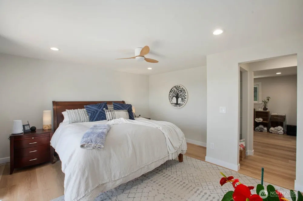 12065 206th Place SE Issaquah, WA 98027