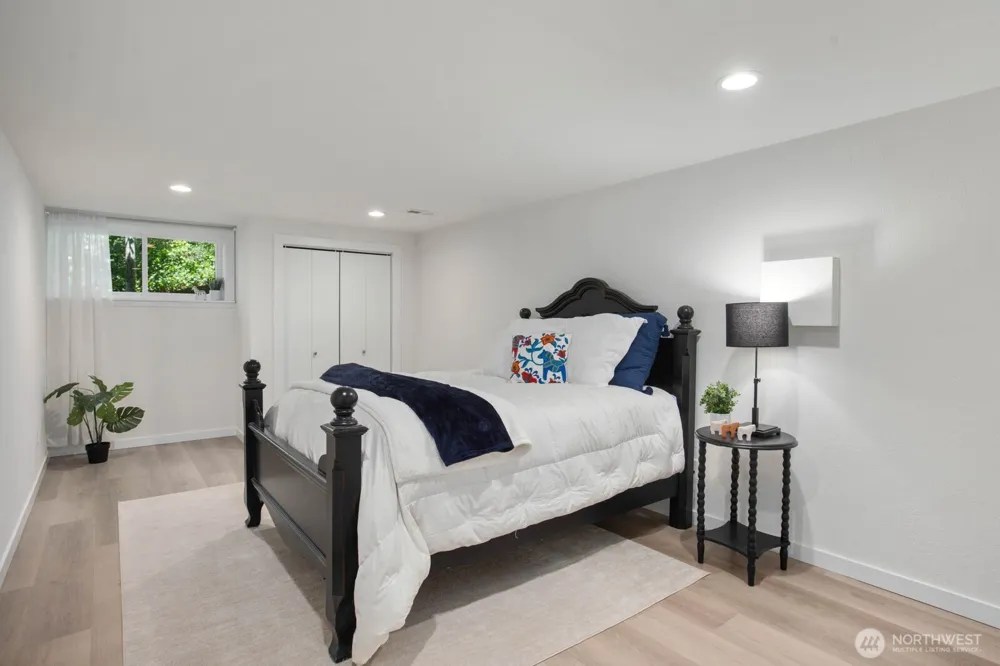 12065 206th Place SE Issaquah, WA 98027