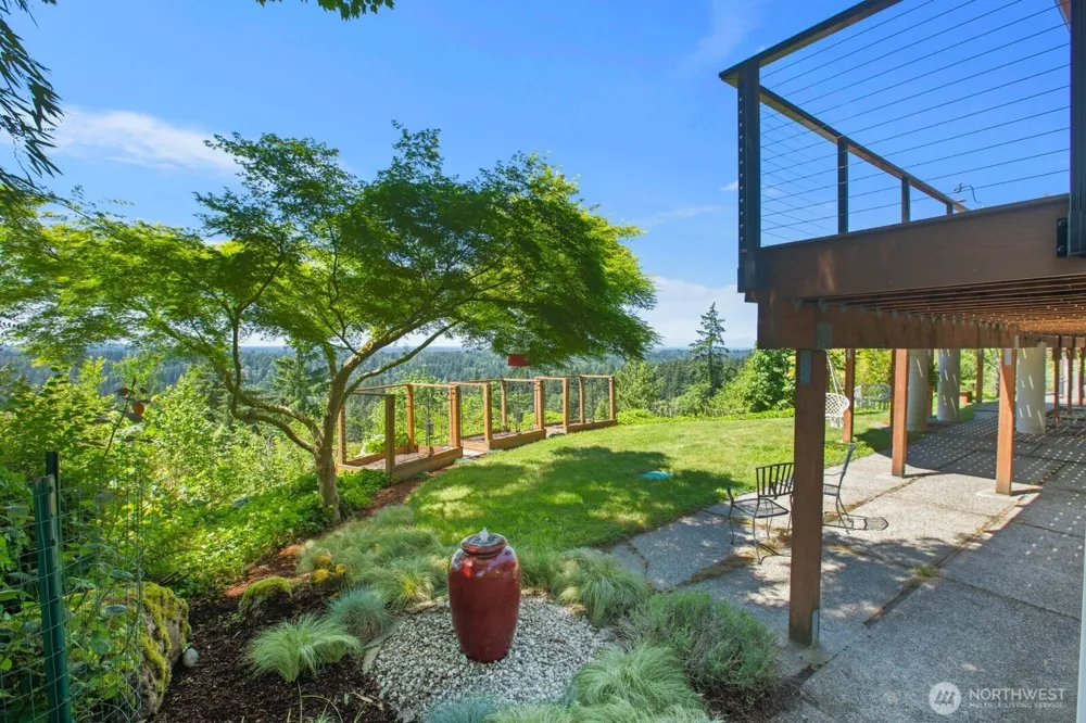 12065 206th Place SE Issaquah, WA 98027