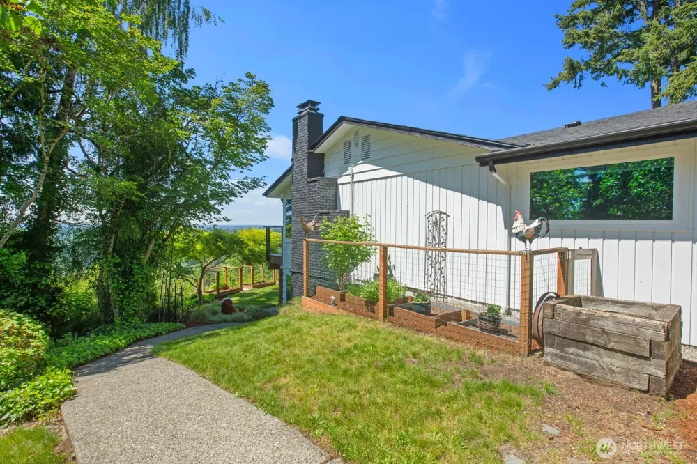 12065 206th Place SE Issaquah, WA 98027