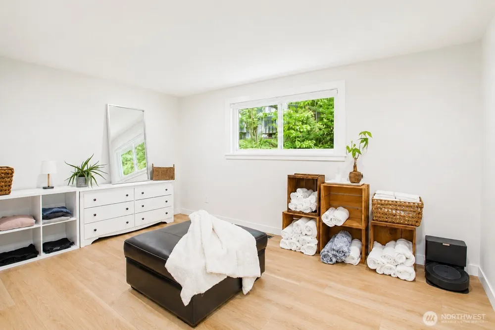 12065 206th Place SE Issaquah, WA 98027