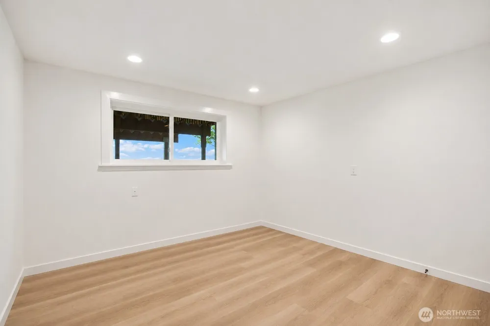 12065 206th Place SE Issaquah, WA 98027