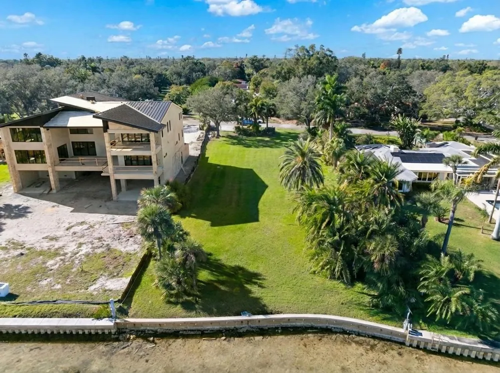 6100 BAHAMA SHORES DRIVE S St Petersburg, FL 33705