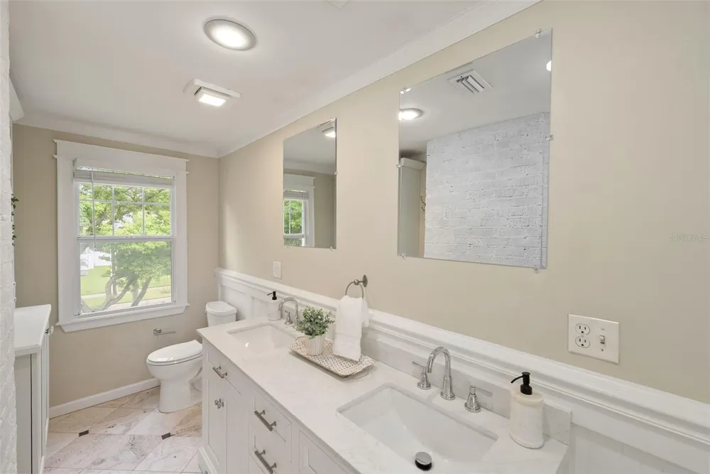 208 S MATANZAS AVENUE Tampa, FL 33609
