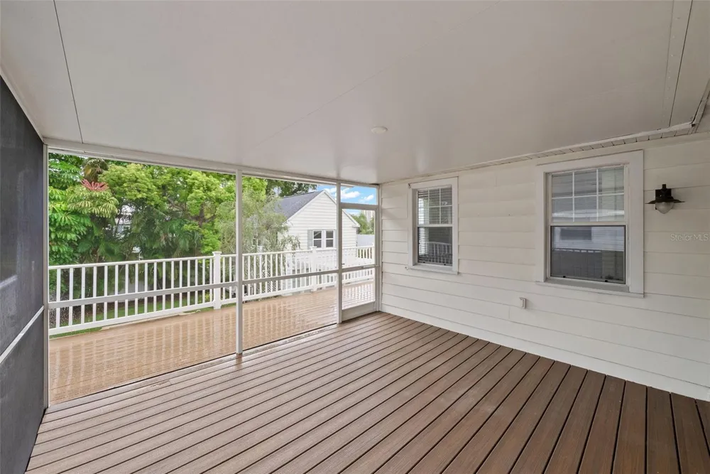 208 S MATANZAS AVENUE Tampa, FL 33609