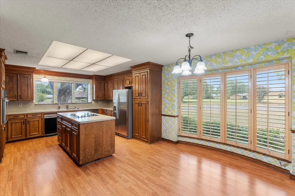 401 Southgate Drive Mt Pleasant, TX 75455