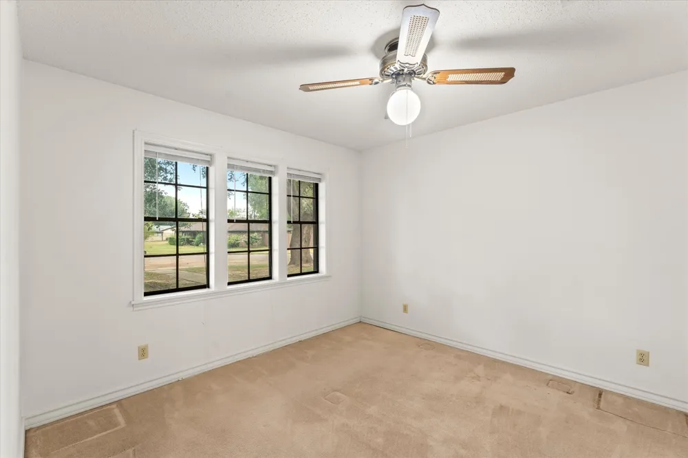 401 Southgate Drive Mt Pleasant, TX 75455
