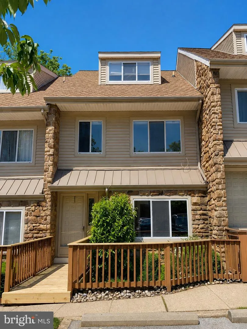 326 BRIGADE COURT Chesterbrook, PA 19087