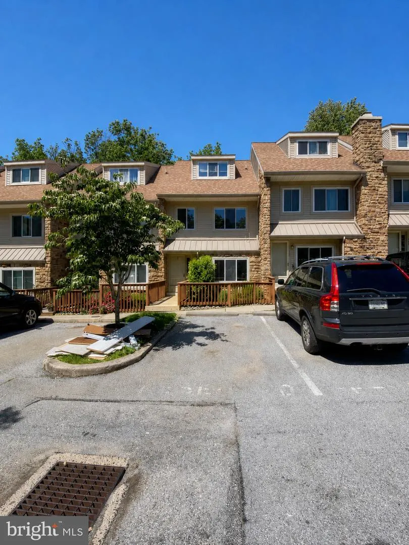 326 BRIGADE COURT Chesterbrook, PA 19087