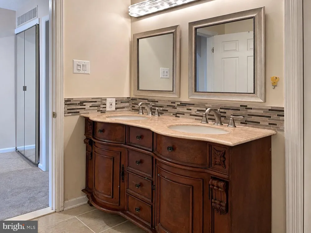 326 BRIGADE COURT Chesterbrook, PA 19087