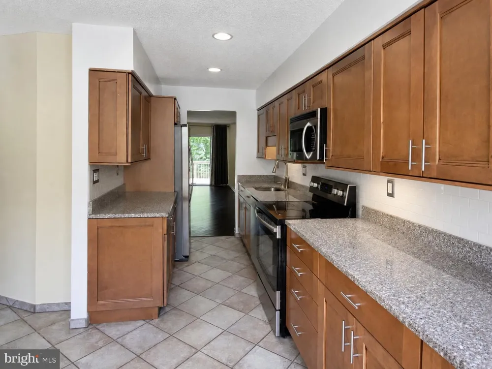 326 BRIGADE COURT Chesterbrook, PA 19087