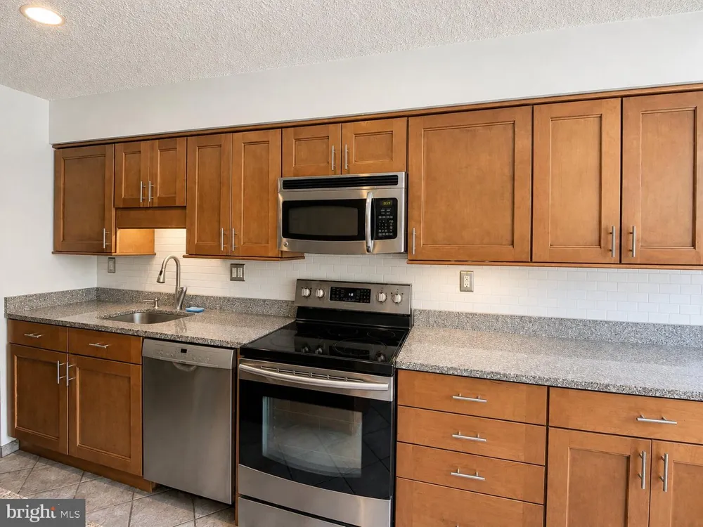 326 BRIGADE COURT Chesterbrook, PA 19087