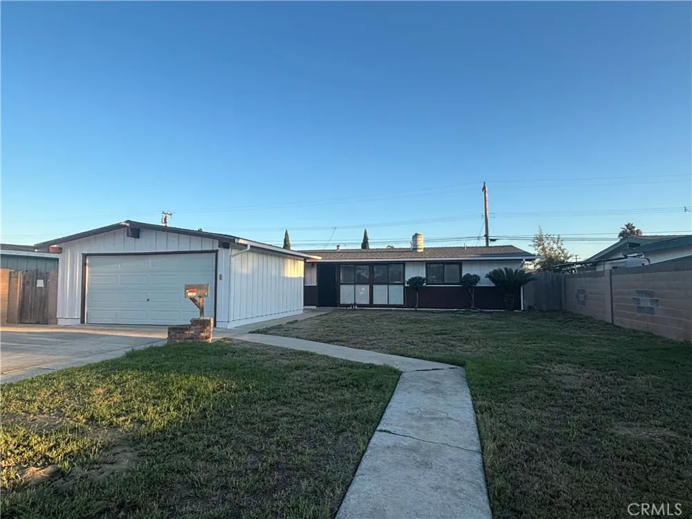 7722 Davmor Stanton, CA 90680