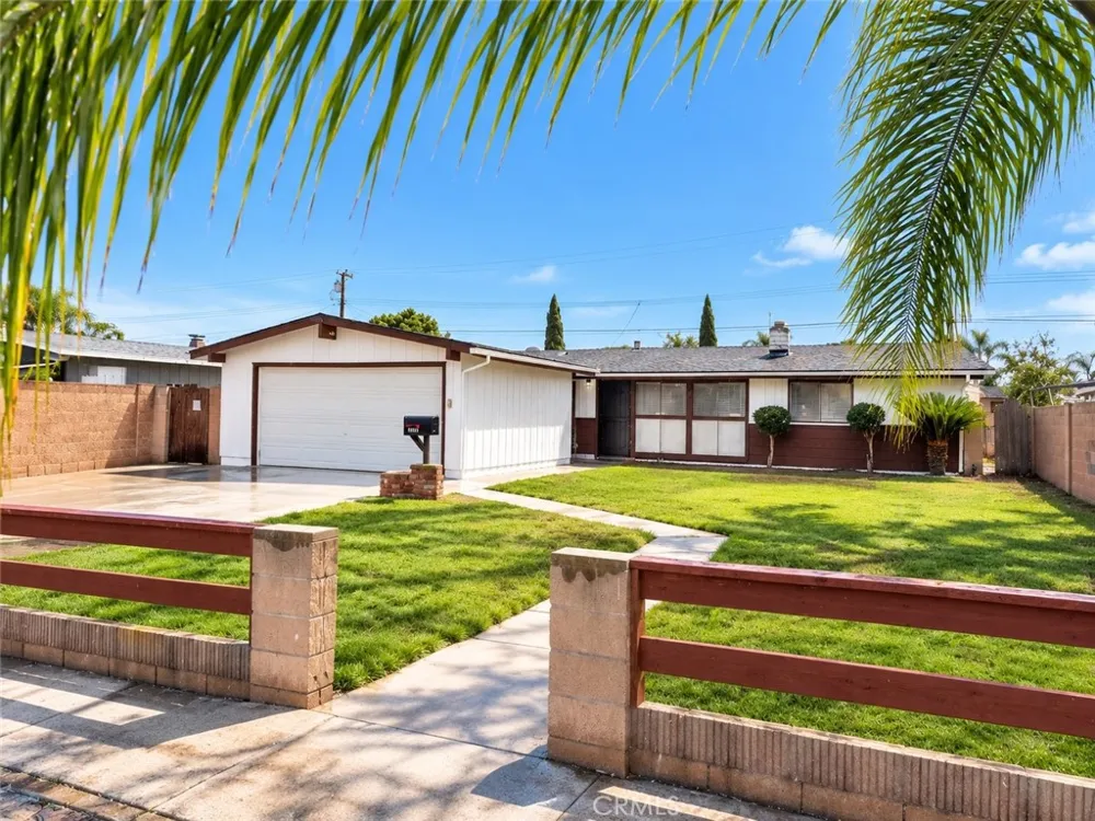 7722 Davmor Stanton, CA 90680