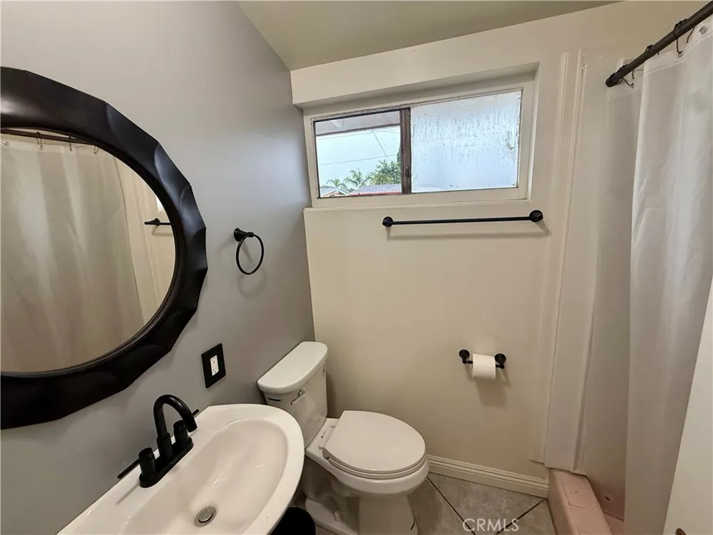 7722 Davmor Stanton, CA 90680