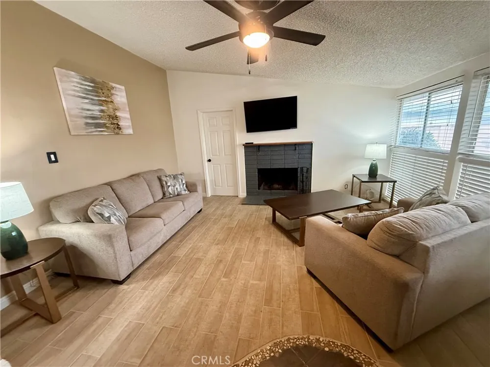 7722 Davmor Stanton, CA 90680