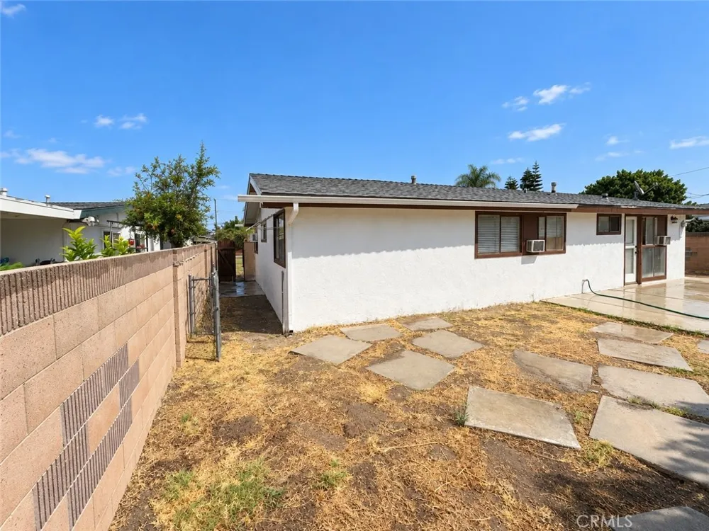 7722 Davmor Stanton, CA 90680