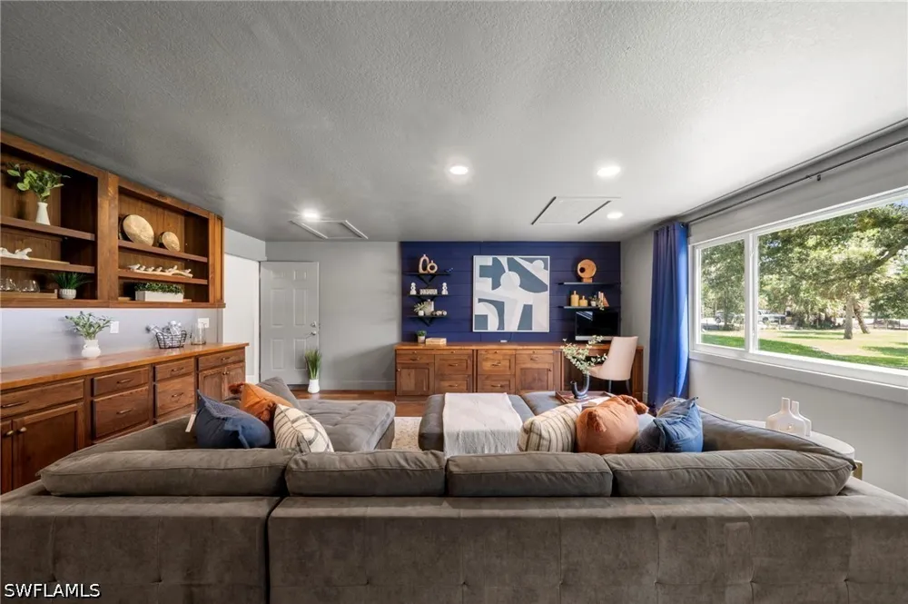 15th Street SW Naples, FL 34117