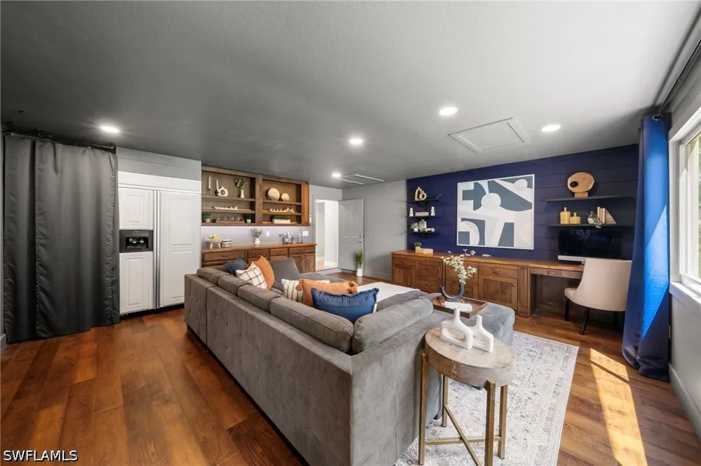 15th Street SW Naples, FL 34117