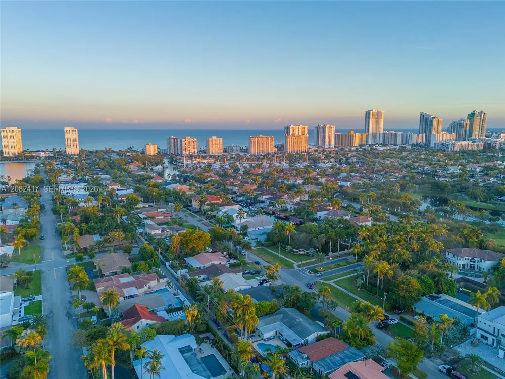 1025 Washington St Hollywood, FL 33019