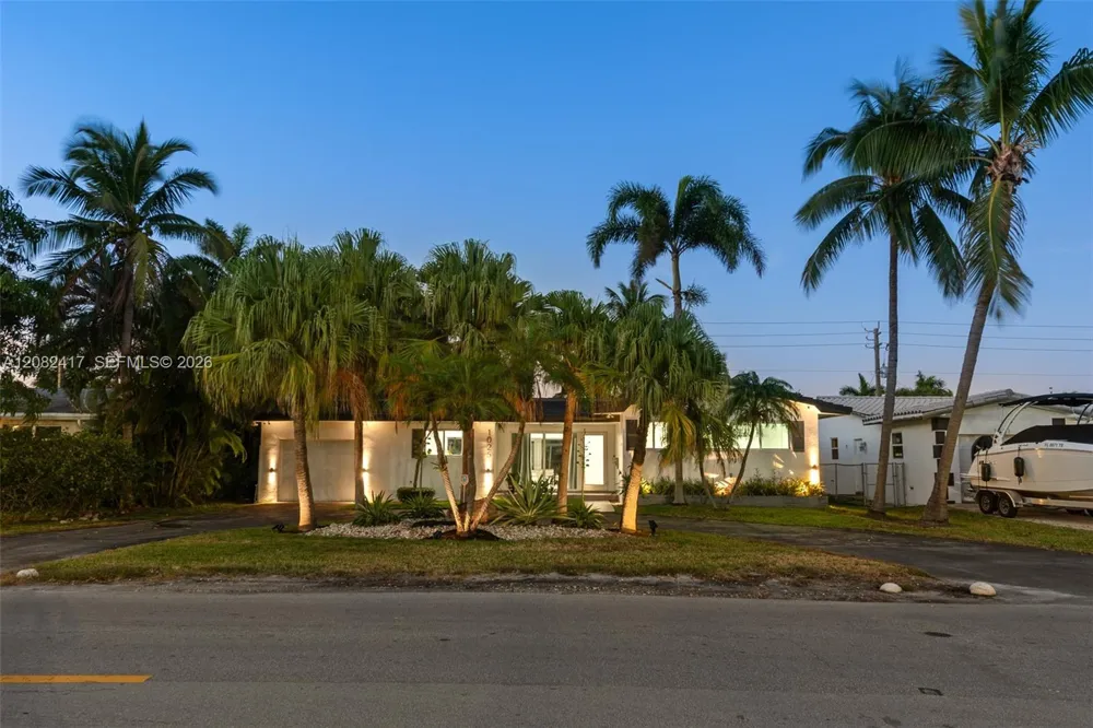 1025 Washington St Hollywood, FL 33019