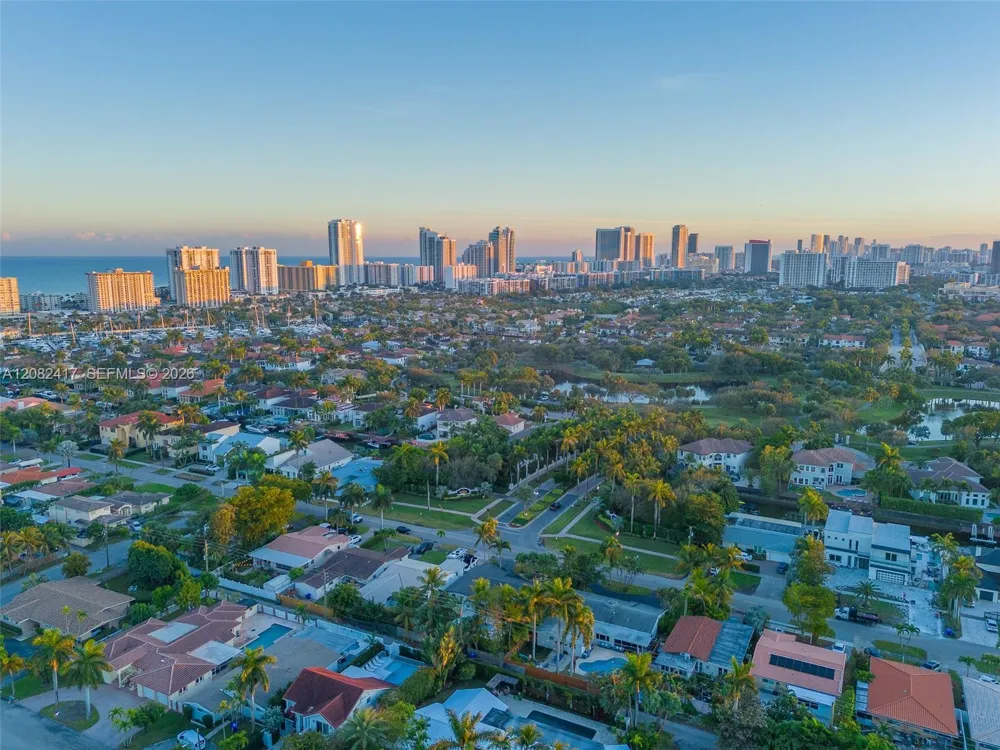 1025 Washington St Hollywood, FL 33019