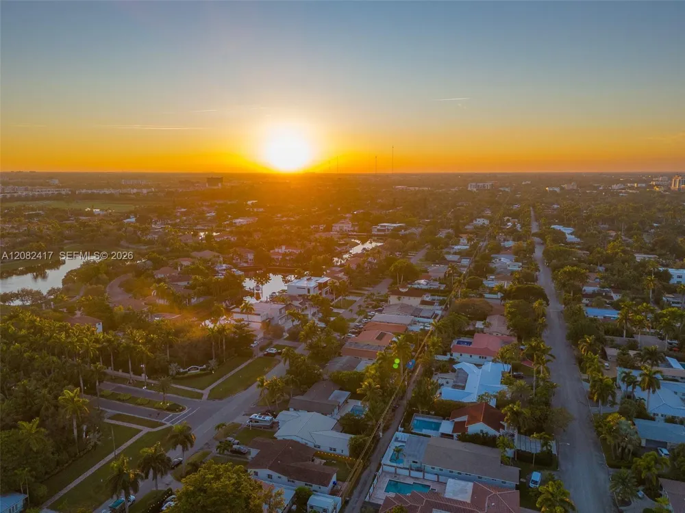 1025 Washington St Hollywood, FL 33019