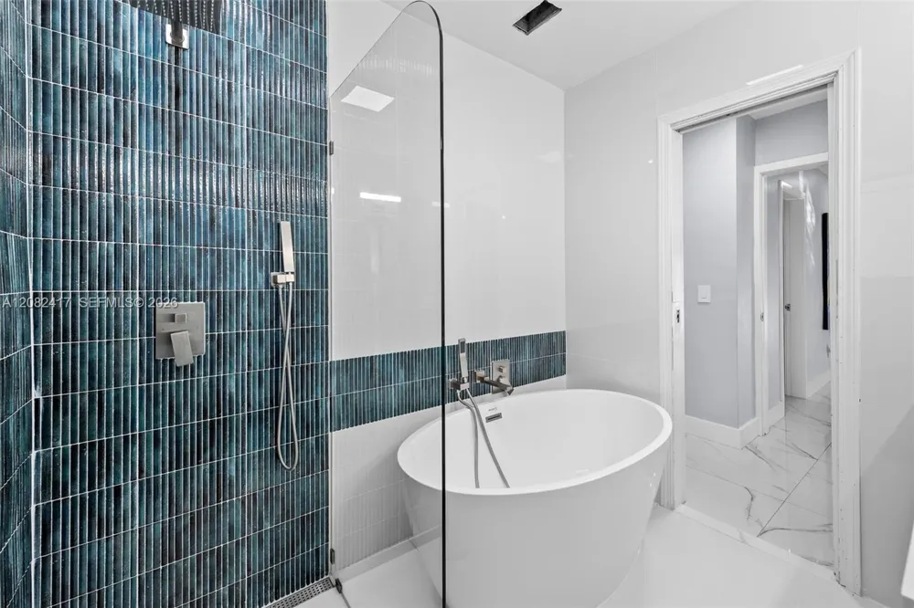 1025 Washington St Hollywood, FL 33019