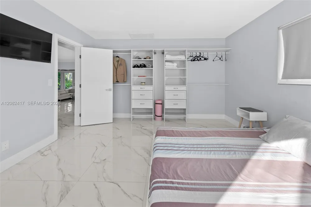 1025 Washington St Hollywood, FL 33019